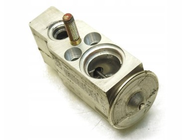 A1648300084 Expansion Valve – Genuine Mercedes-Benz AC Component